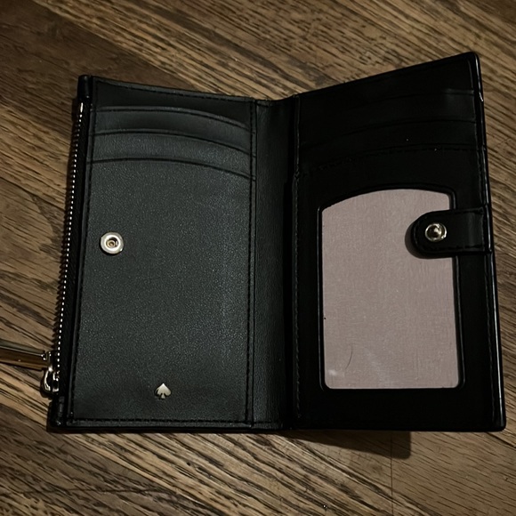 Kate Spade Wallet - Womens Wallet - Kate Spade Accessories - Christmas Gift - Picture 3 of 4